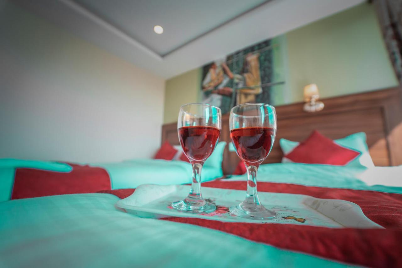 Hotel Royal Image 포카라 외부 사진