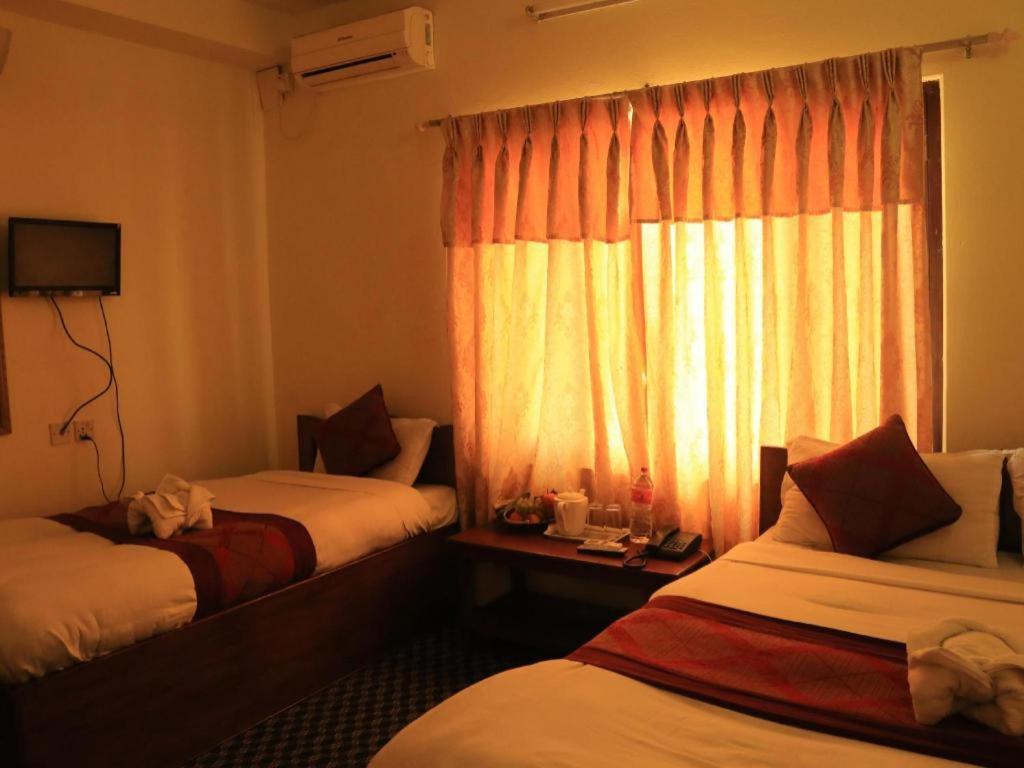 Hotel Royal Image 포카라 외부 사진