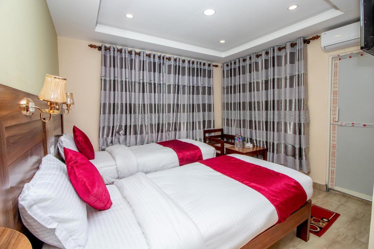 Hotel Royal Image 포카라 외부 사진